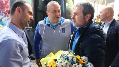 Fenerbahçe, Bolu'da coşkuyla karşılandı.