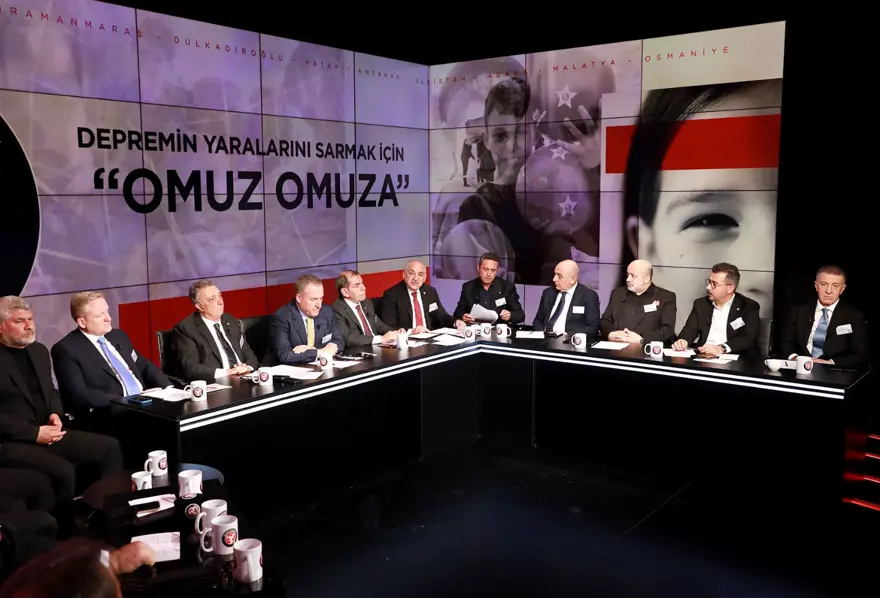 Türk futbolu Omuz Omuza: Depremzedeler için yardım gecesi (Kimler katıldı, ne kadar yardım yapıldı?) 17
