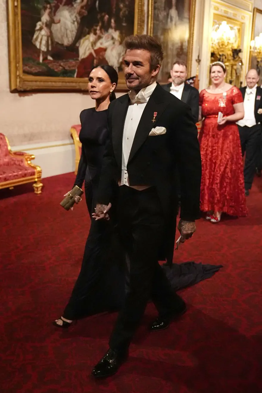 Beckham çifti Buckingham Sarayı'nda 2