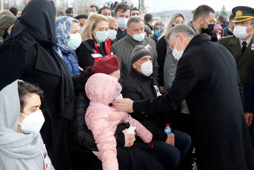 Pençe Kartal-2 Harekatı sırasında şehit olan askerler son yolculuğuna uğurlandı 8