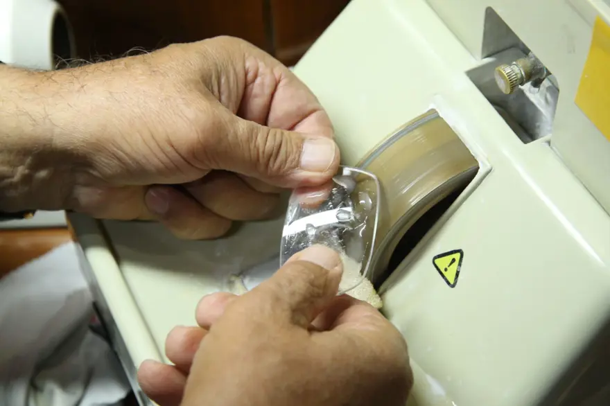 Ehliyet yenilerken gerçek ortaya çıktı: Yaptığı iş yüzünden parmak izi silinmiş 4