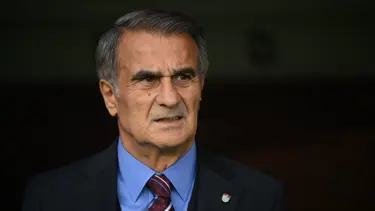 Şenol Güneş 1000. resmi maçına çıkarak tarihe geçti