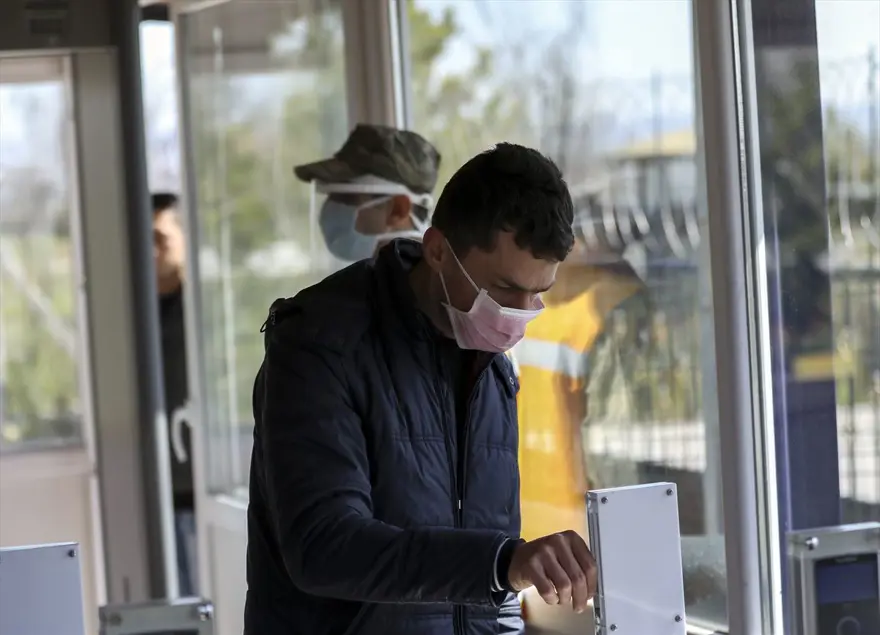 Askeri birliklerde corona virüs önlemleri uygulanıyor 18