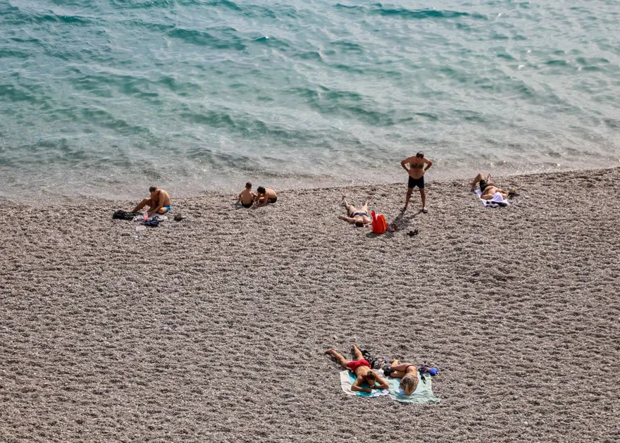 Antalya'da kasım ayında yazdan kalma gün 1