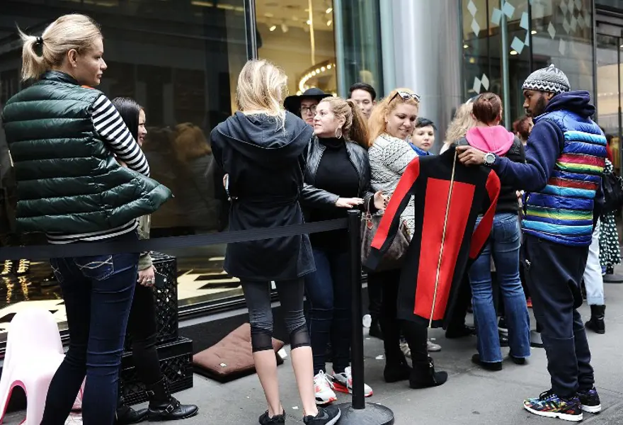 Moda sevgisi mi? Ticari zeka mı? 