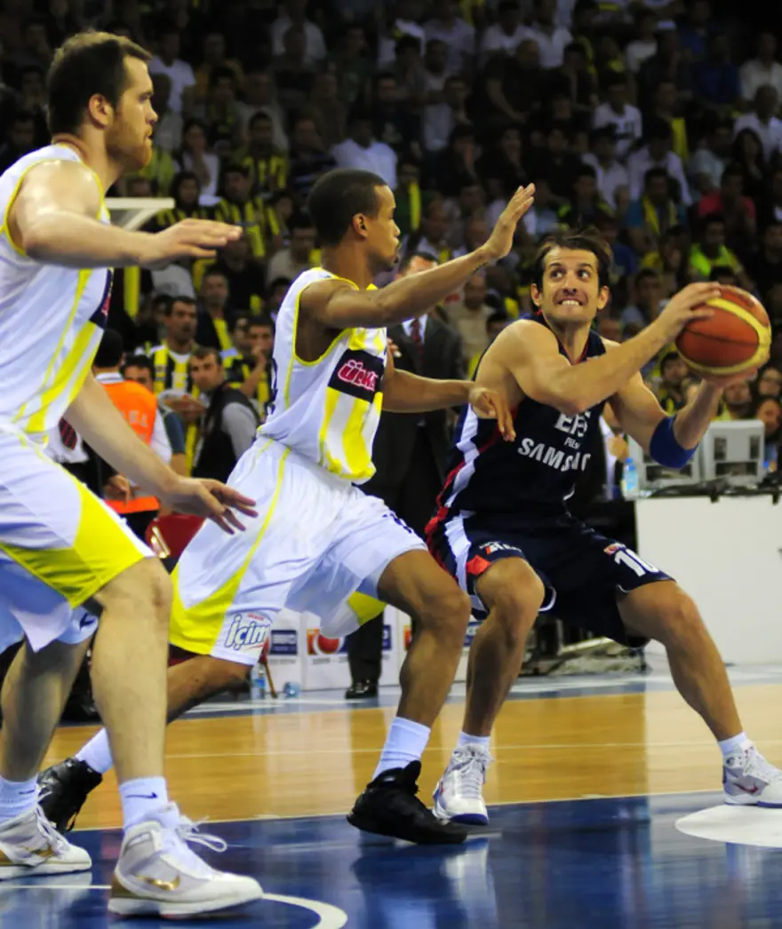 Fenerbahçe Ülker - Efes Pilsen 