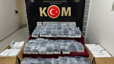 İzmir'de 6,5 milyon liralık kaçak gözlük ele geçirildi