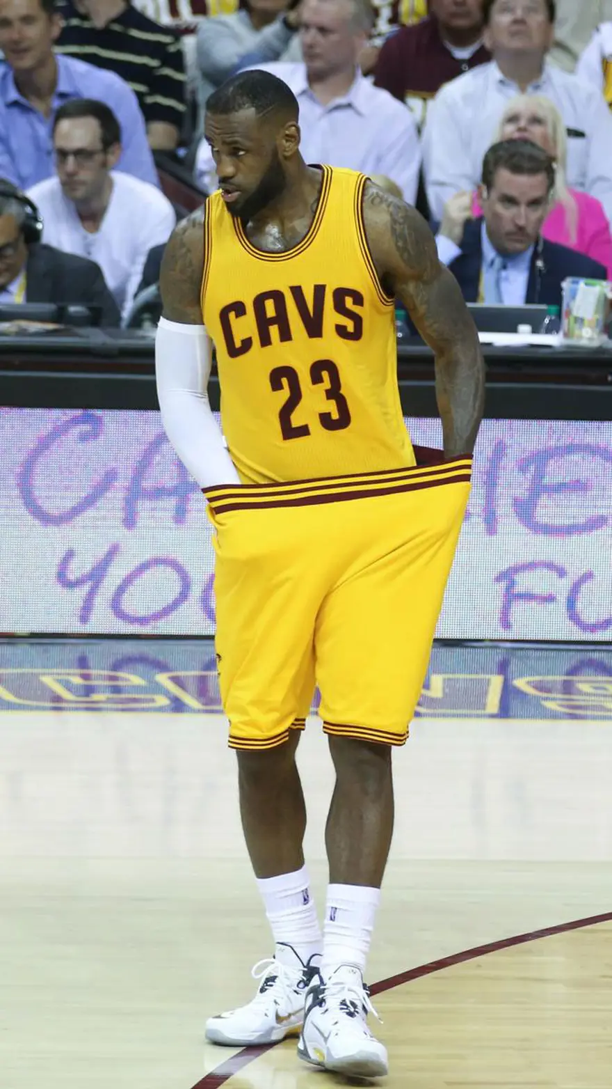 Cavaliers öne geçti , LeBron rekor kırdı 16