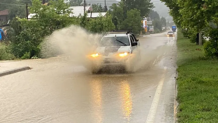 Batı Karadeniz'i yine sel vurdu 55