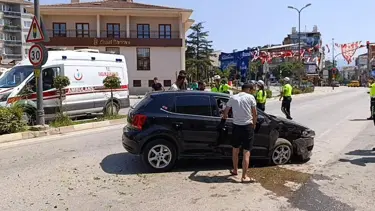 Bursa'da iki araç kafa kafaya çarpıştı: 4 yaralı