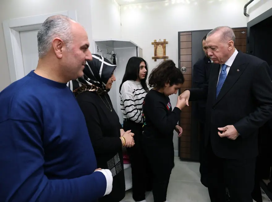 Cumhurbaşkanı Erdoğan Uludağ ailesini ziyaret etti Cumhurbaşkanı Erdoğan Uludağ ailesini ziyaret etti