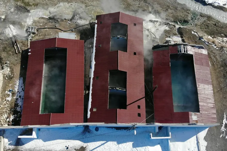 Şifa kaynağı Diyadin Kaplıcaları'nda işletmeciler yoğun ilgiden talebe yetişemiyor 5