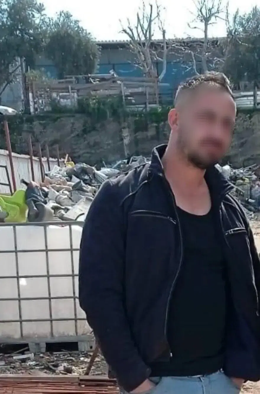 "MİNİ ETEK GİYDİĞİNİ GÖRÜNCE SİNİRLENDİM" 2