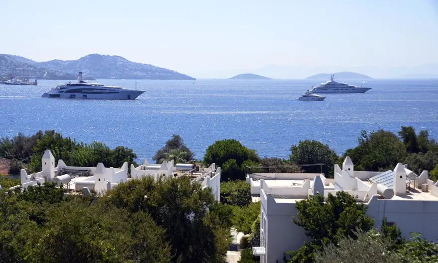 Milyon euroluk yatlar Bodrum'a demirledi 10