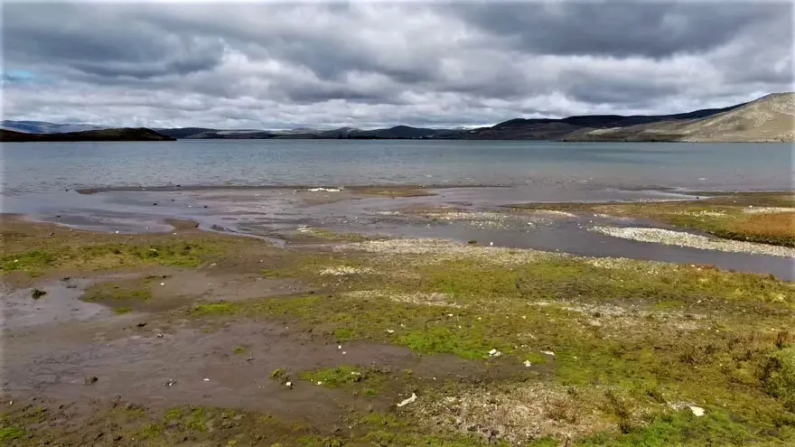 Çıldır Gölü'nde de sular çekildi 