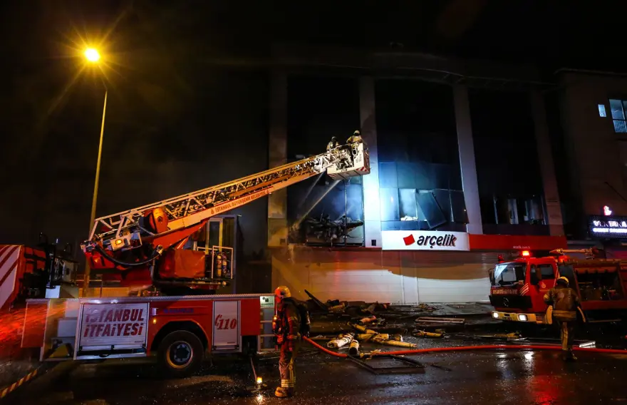 İstanbul'da iş yeri yangını 4