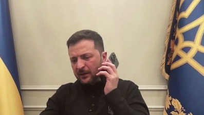 Zelenski'nin basın toplantısında Macron aradı: "Seni sonra arayacağım"