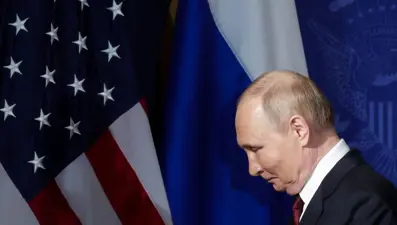 Alaska zirvesinin şifreleri: Kırmızı halı, belirsizlik ve Putin’in dönüşü