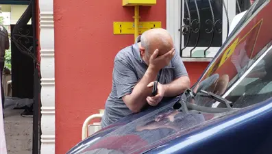 Balkondan düşen yaşlı adam hayatını kaybetti