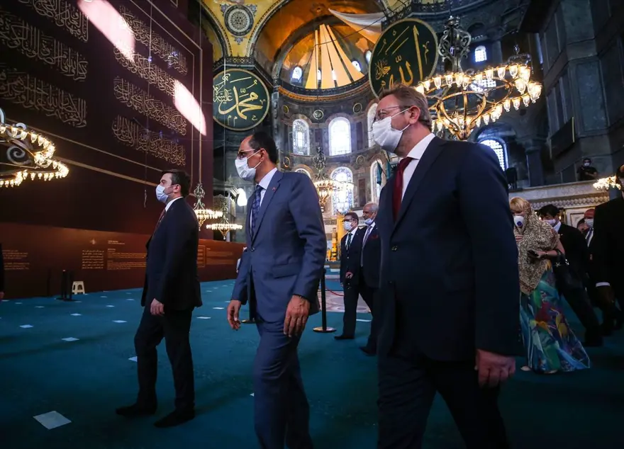 Büyükelçilere Ayasofya turu 1 Büyükelçilere Ayasofya turu 1