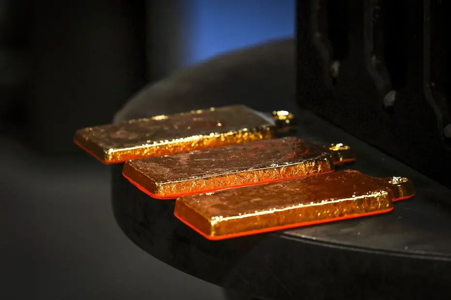 Altın 4 haftanın dibinde seyrediyor