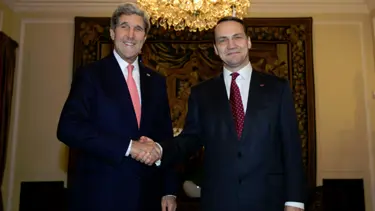 Kerry füze kalkanı için Polonya’da