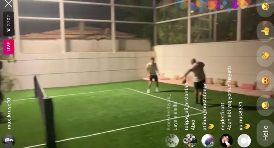 Max Kruse'nin Alaçatı turu (Acun Ilıcalı ile ayak tenisi) 4