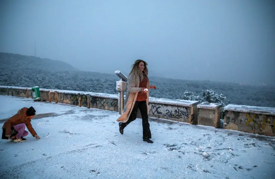 Antalya’ya 29 yıl sonra kar yağdı 18 Antalya’ya 29 yıl sonra kar yağdı 18