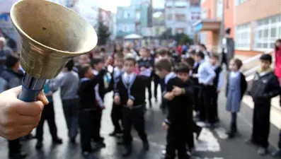 Tatil bitti: İlk ders "Yeşil Vatanı Korumak"