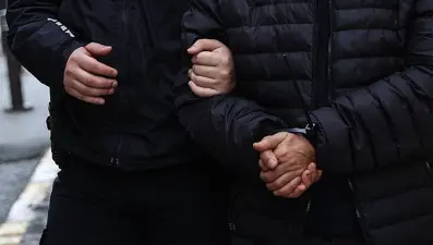 Kocaeli'de uyuşturucu operasyonunda yakalanan 3 zanlı tutuklandı