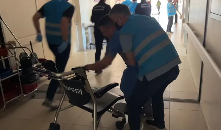 Gerçeğiaratmayan tatbikat: Kendini rolüne kaptırdı, güçlükle sakinleştirildi 4