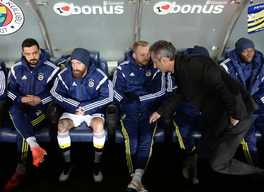 Maç bitti, Caner atıldı 24