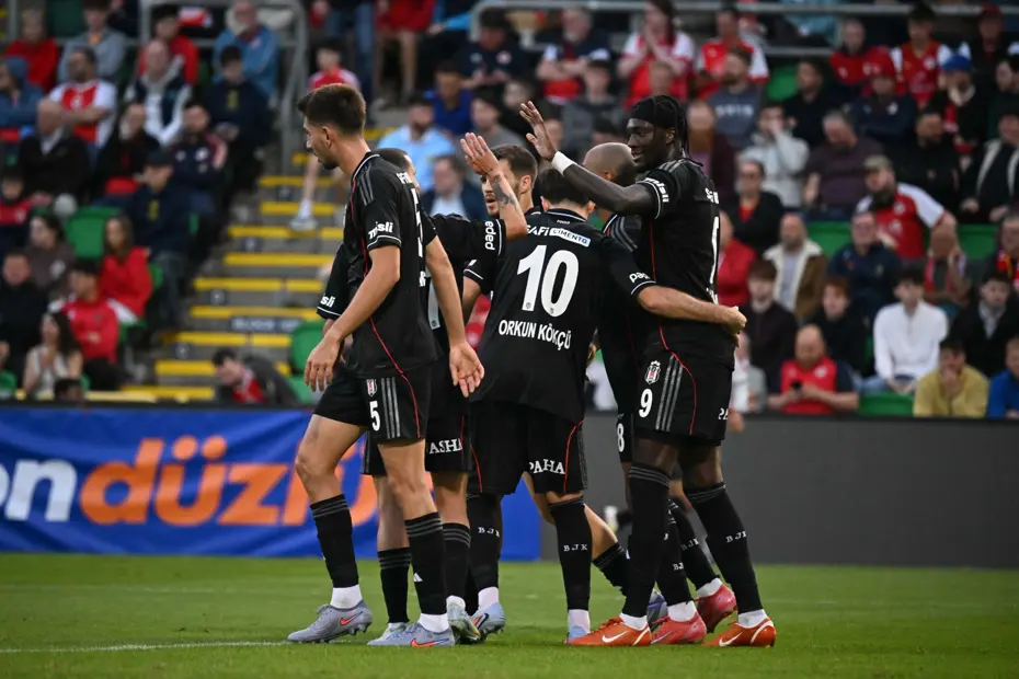 Beşiktaş'ta Trabzonspor derbisinin kadrosu belli oldu, Rafa Silva kararı