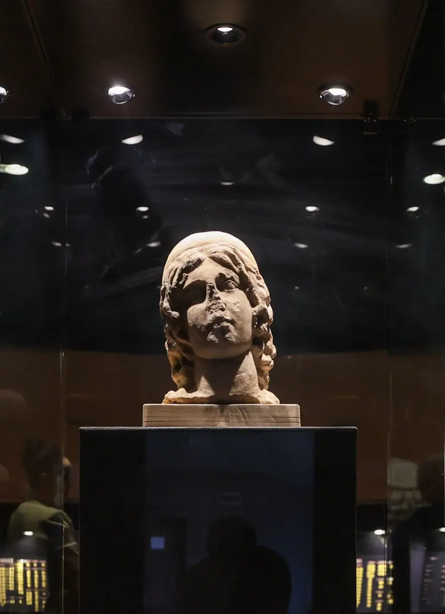 Apollon heykelleri ilk kez ziyaretçisiyle buluştu 19