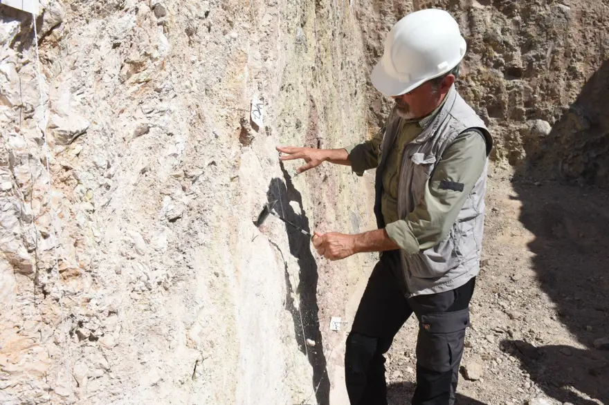 “PROJE SONRASINDA DEPREM RİSKİNİ VE TEHLİKESİNİ ORTAYA ÇIKARMIŞ OLACAĞIZ” 7 “PROJE SONRASINDA DEPREM RİSKİNİ VE TEHLİKESİNİ ORTAYA ÇIKARMIŞ OLACAĞIZ” 7