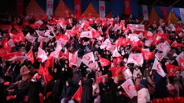 Saadet Partisi Olağan 9. Olağan Kongresi başladı: Delegeler arasında arbede