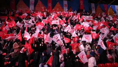 Saadet Partisi Olağan 9. Olağan Kongresi başladı: Delegeler arasında arbede