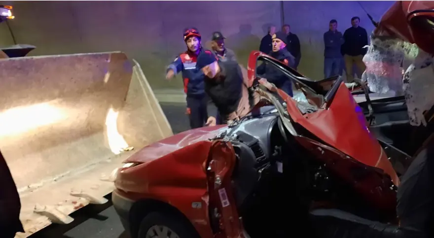 Trabzon’datünele tersten giren araç iş makinesine çarptı: 1 ölü 