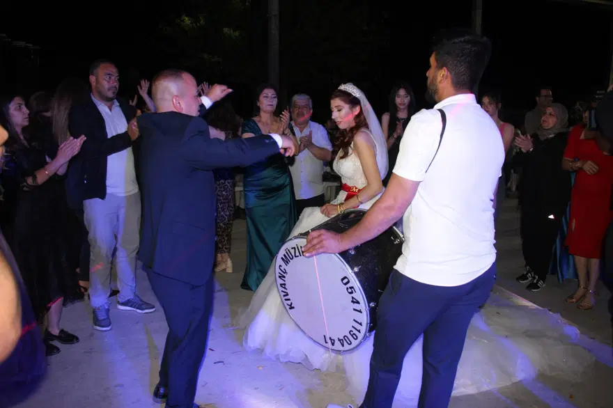 Nikahları sessizdi, düğünleri ise davullu-zurnalı: 5 yıl sonra hayâli gerçek oldu 