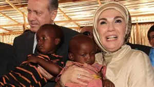 Yardımları Başbakan dağıttı Yardımları Başbakan dağıttı