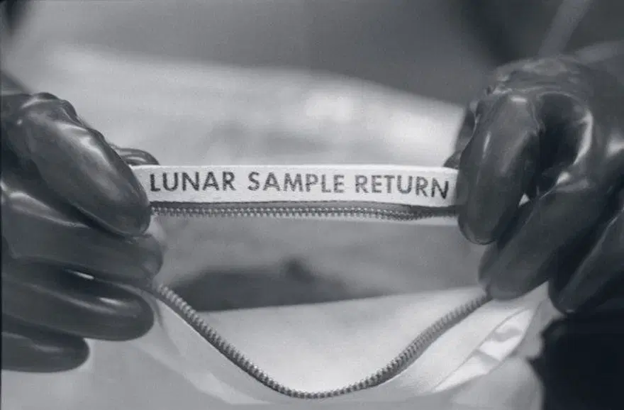 Apollo 11 göreviyle Ay'dan toplanan örnekler açık artırmaya çıkıyor 1 Apollo 11 göreviyle Ay'dan toplanan örnekler açık artırmaya çıkıyor 1
