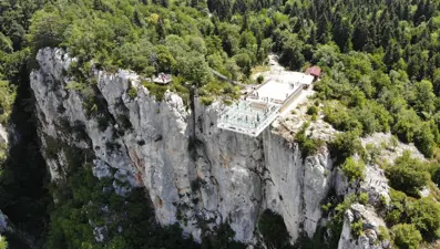 Kastamonu'da 450 metre yükseklikteki Çatak Kanyonu cam terası nefes kesiyor