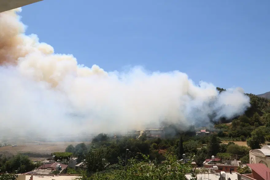 Hatay ve İzmir'de orman yangını 9 Hatay ve İzmir'de orman yangını 9