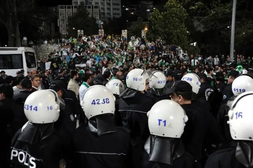 Bursa'da maç sonrası olaylar 2 Bursa'da maç sonrası olaylar 2