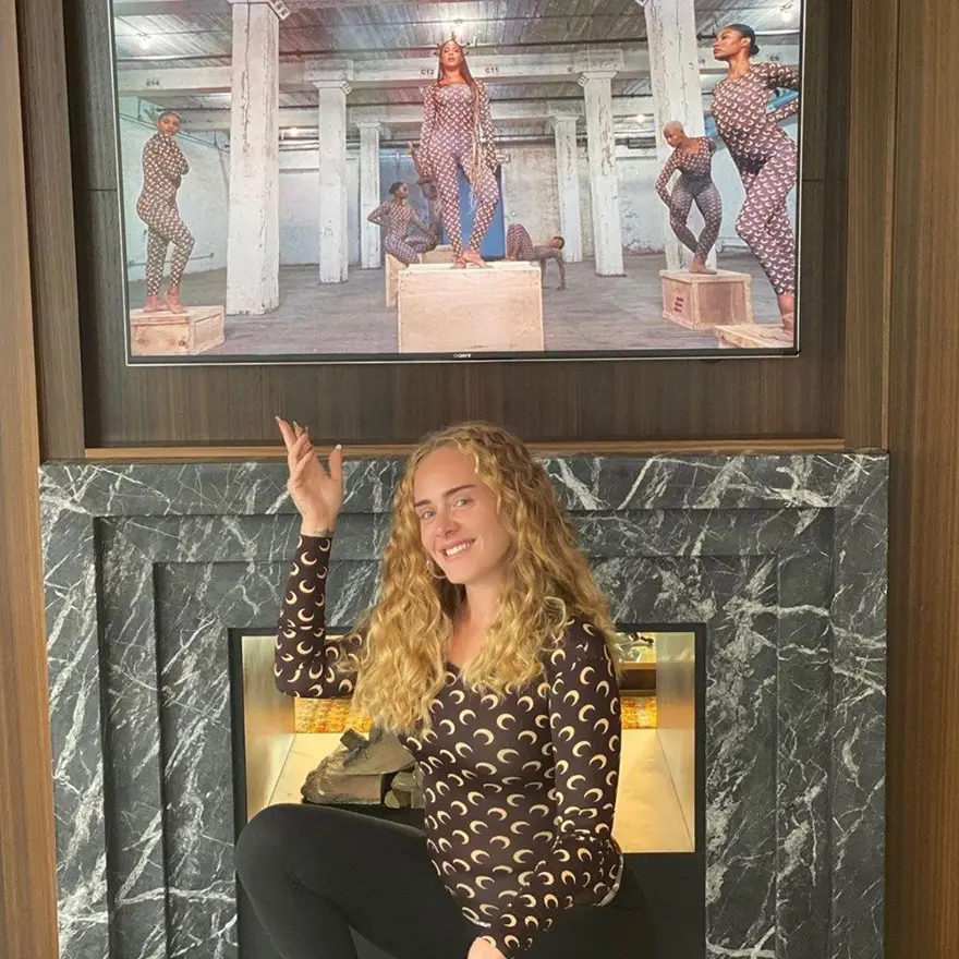 Adele'in babası komşusundan şikayetçi oldu: Kızımın şarkılarını söyleme! 4