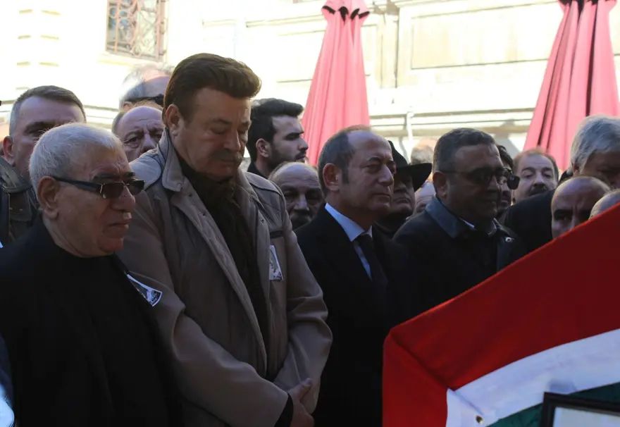 Münir Özkul son yolculuğuna uğurlandı 4 Münir Özkul son yolculuğuna uğurlandı 4