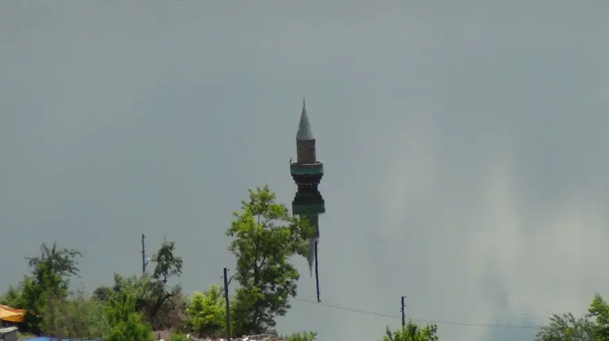 Bir köy tamamen sular altında kaldı 1 Bir köy tamamen sular altında kaldı 1