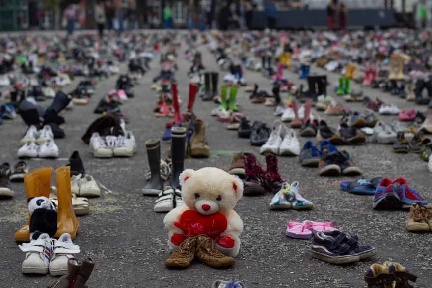 Hollanda'da Gazze'de ölen çocuklar ve gazeteciler anıldı 3 Hollanda'da Gazze'de ölen çocuklar ve gazeteciler anıldı 3