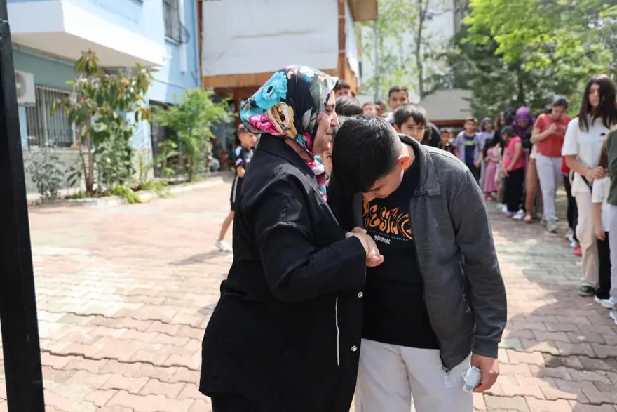 Adana’da bayram harçlığı kuyruğu 4