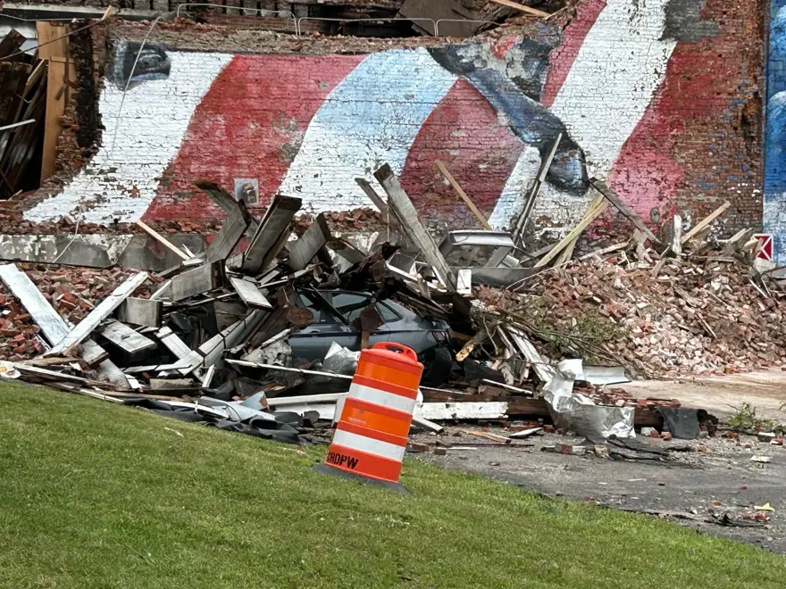 New York’u hortum vurdu: 1 kişi öldü, acil durum ilan edildi 8